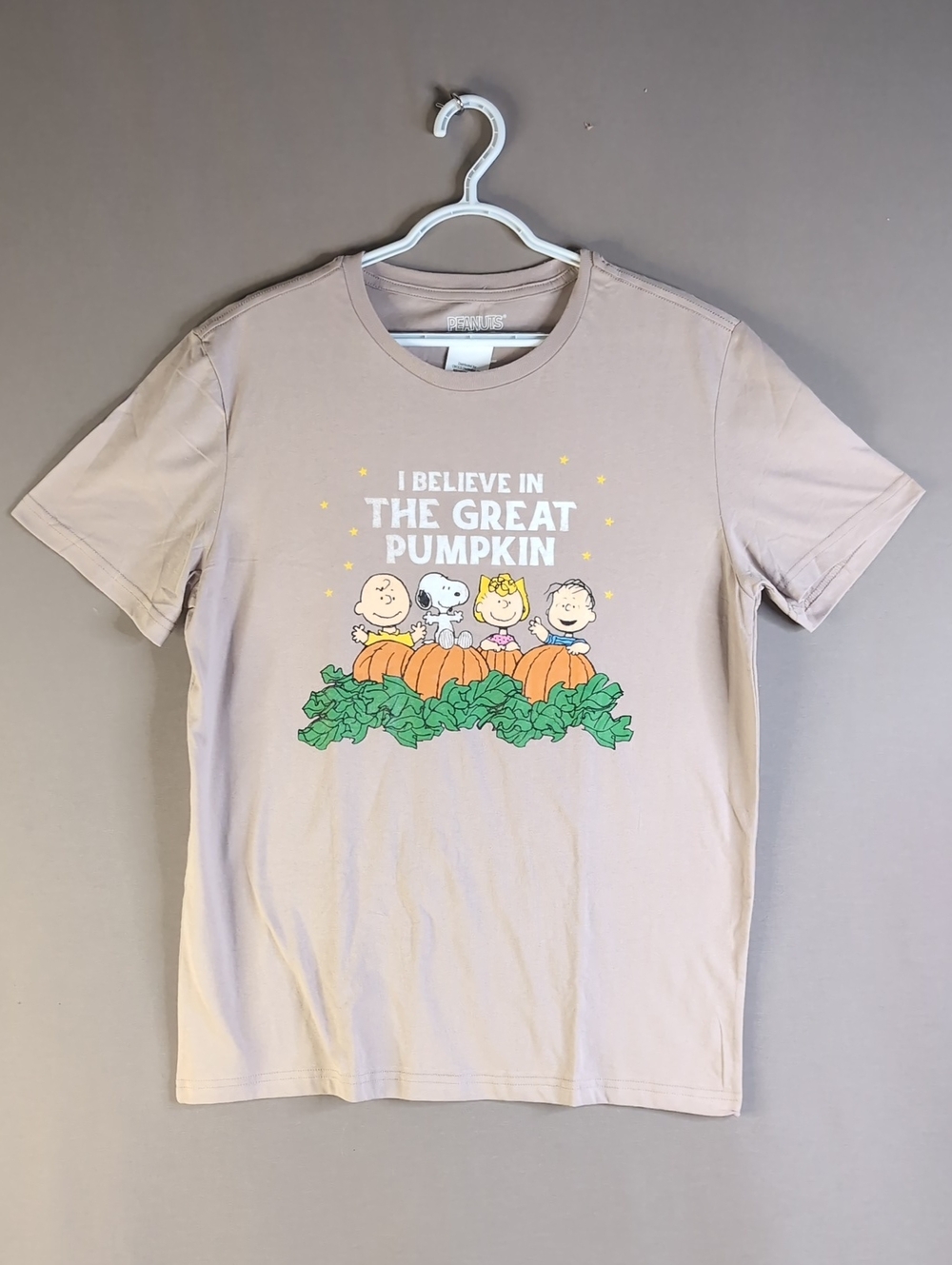 Assorted Sizes- Peanuts 'I Believe in The Great Pumpkin' Beige T‑Shirt- NWT